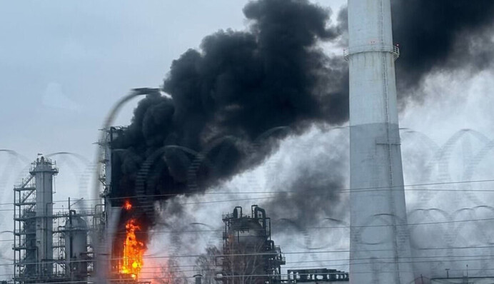 В Вашингтоне глубоко обеспокоены: США просят Украину прекратить удары по НПЗ