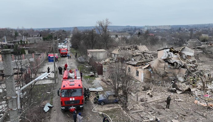 У Запоріжжі шукають зниклу дитину: жахливі кадри наслідків ракетного удару