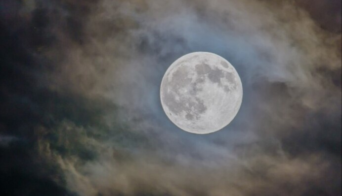 Японцы создали новый аппарат: способен производить воду и кислород на Луне