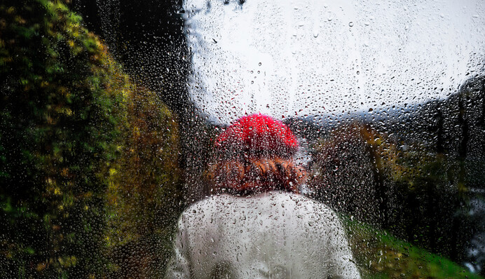 В Україну йде циклон з дощами: що чекати від погоди в понеділок