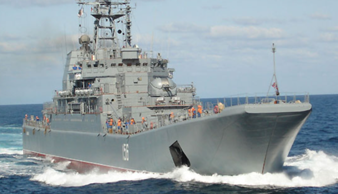 Офіційно: у Криму уражено великі десантні кораблі РФ "Ямал" і "Азов"