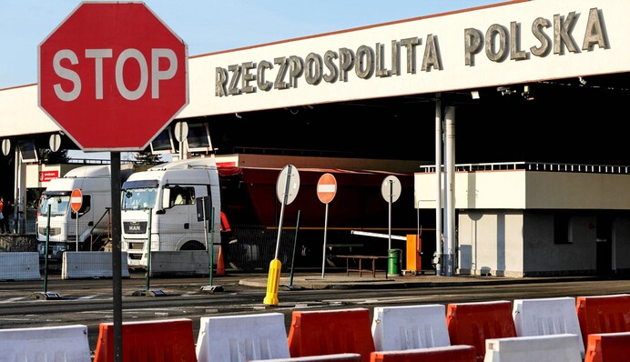 Подарок россиянам? Поляки разблокировали ПП на границе с РФ, украинцы стоят в очередях