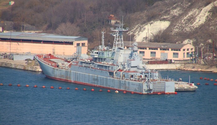 ЗСУ атакували корабель "Костянтин Ольшанський", який Росія вкрала 10 років тому: з’явилися подробиці