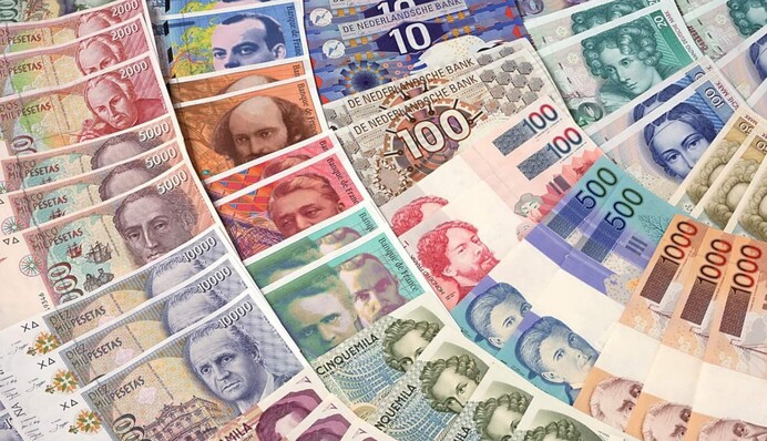 НБУ може відв'язати гривню від долара: якою буде заміна