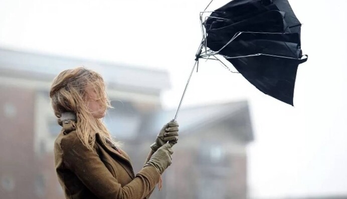 В Україні оголосили штормове попередження: накриють сильний вітер і дощі