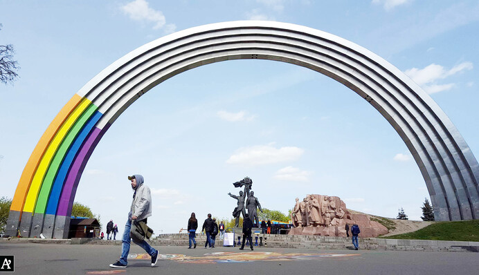 В Киеве требуют демонтировать популярное место среди туристов из-за угрозы национальной безопасности