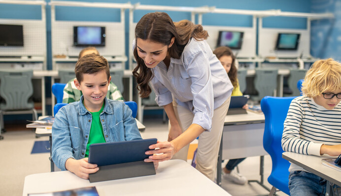 Де дітям з України отримати безкоштовну шкільну освіту у Польщі: адреси шкіл