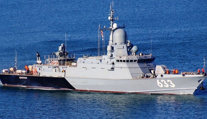 Росія вивела основний склад Чорноморського флоту з  Криму, залишися "невдахи"