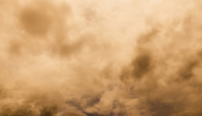 Пил з Сахари вже накрив Україну - синоптики попередили про небезпеку