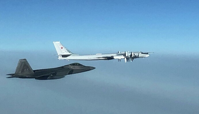 Россия подняла в небо шесть бортов Ту-95: сигналы тревоги игнорировать не стоит