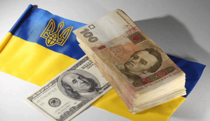 Каждый украинец должен 4 тысячи долларов: как Украина будет отдавать государственный долг