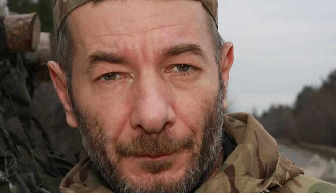 На війні поранили відомого українського письменника: фото