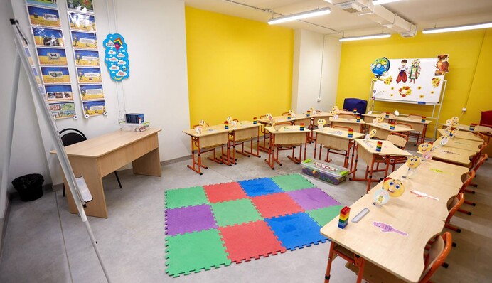 В Харькове построили первую подземную школу в Украине, которая рассчитана на 900 учеников. Фото