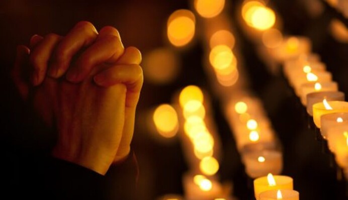 Поминальна субота: священник порадив, що нести до церкви і чого не можна