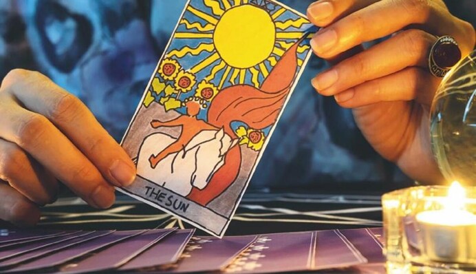 Успех для одних и риски для других: гороскоп Таро 6 апреля