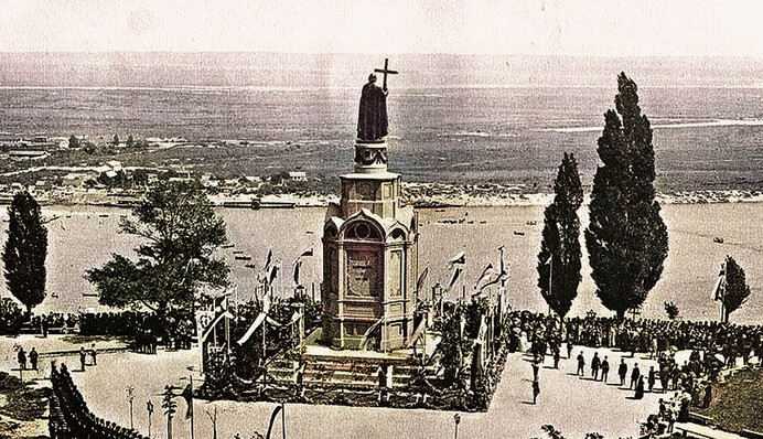 Таинственная история и мистические легенды о памятнике Владимиру Великому в Киеве, фото