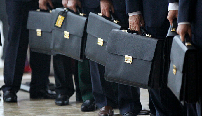 Привілеї для обраних: скільки своїх помічників зможе забронювати нардеп