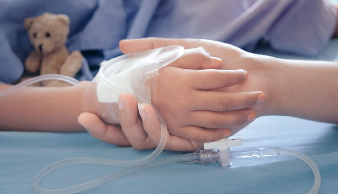 Стало плохо от клубники: в Днепре умер 6-летний мальчик