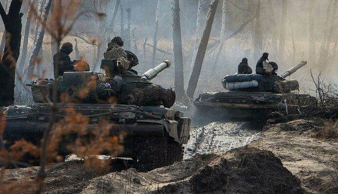 Тривають жорсткі бої: в ISW проаналізували, на яких напрямках ворог намагається наступати