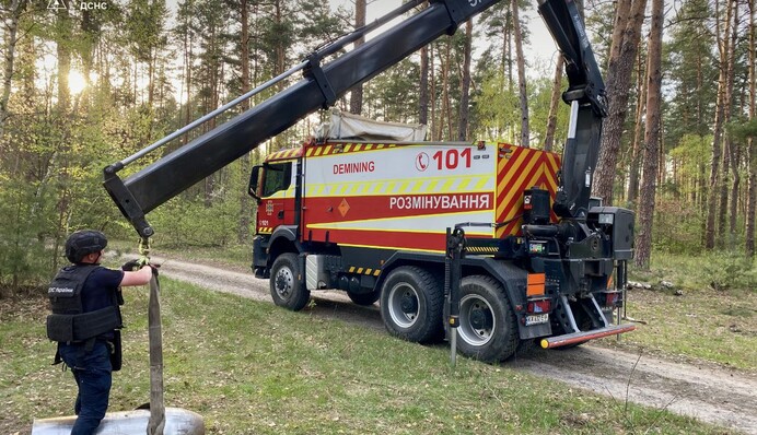 Спасено много жизней: какую опасную находку саперы обнаружили на Киевщине. Фото