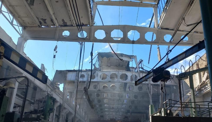 Окупанти скинули авіабомбу на Суми: пошкоджений вокзал, є поранені