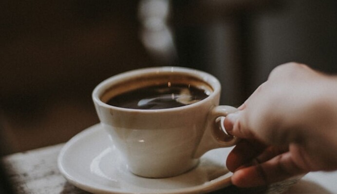 Чи можна пити каву на голодний шлунок: нутриціолог дала відповідь