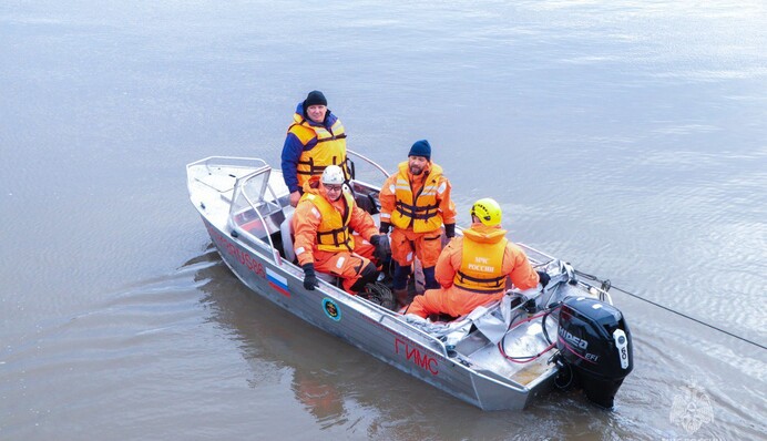 К российскому Кургану идет большая вода, уровень воды преодолел опасную отметку. Видео