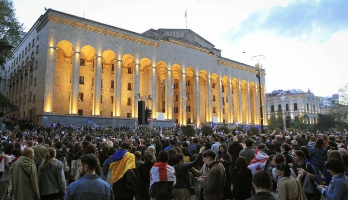Парламент Грузии проголосовал за скандальный закон 