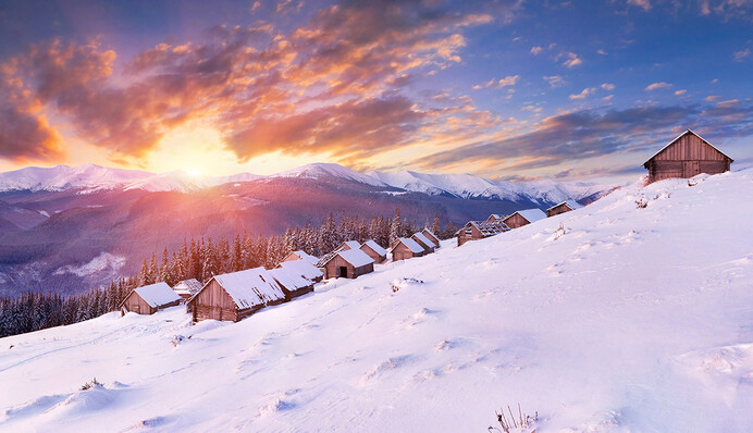 Україну засипало снігом посеред квітня: казкові фото та відео