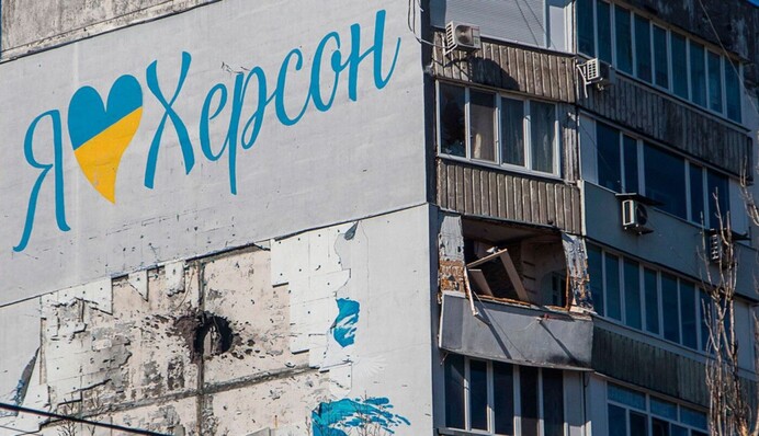 В Херсоне - постоянные обстрелы, на оккупированных территориях - террор: как выживает многострадальный регион