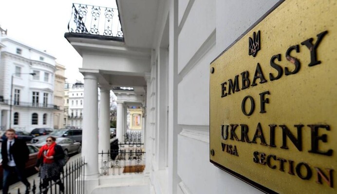 На українських чоловіків за кордоном чекає сюрприз з 23 квітня: що трапилось