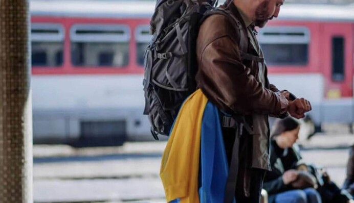 Чи будуть українцям за кордоном вручати повістки: заява Міноборони