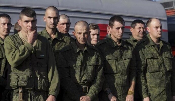 Росіяни розпочали призов на строкову службу українців з окупованого Запоріжжя