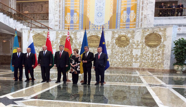 Порошенко: 70% российских войск выведены из Украины.– А'