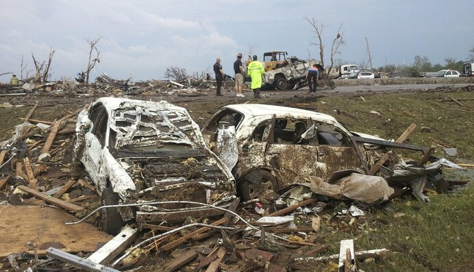Погибшие и более ста раненых: в США пронесся разрушительный торнадо. Фото и видео