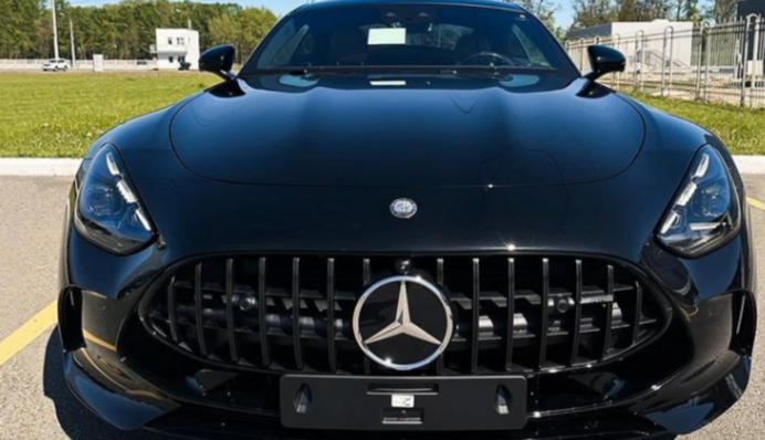 В Україні помітили новітній суперкар Mercedes за 8,5 млн. Фото