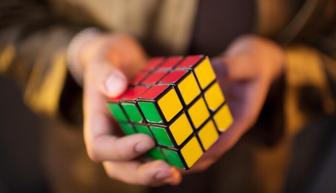 Рекорд головоломки – 6 секунд: переложите одну спичку, чтобы решить задачу