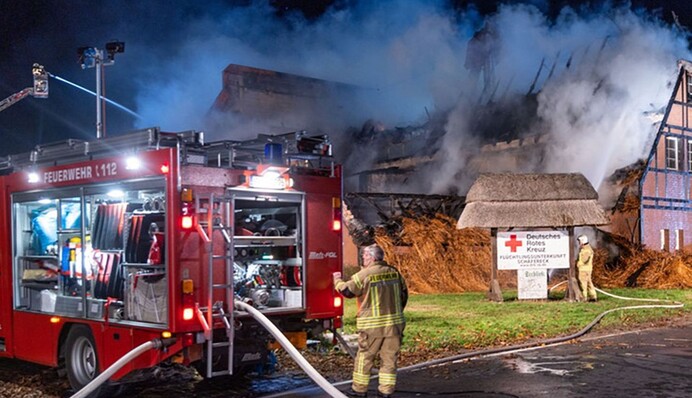 Потужна пожежа на заводі у Берліні: з'явилось важливе уточнення