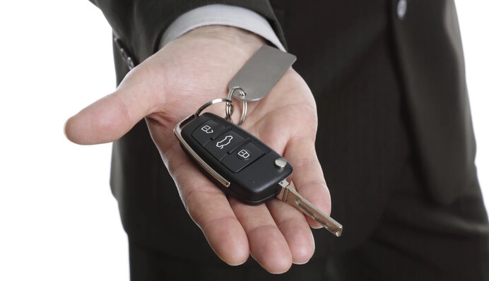 Заощадите свої кошти: секрети вигідної купівлі авто з салону