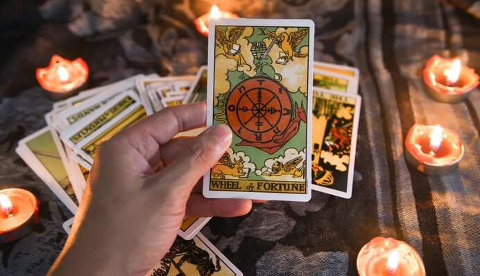 Разумно оценивайте свои возможности: гороскоп Таро на 5 мая