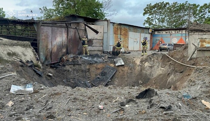 Враг бьет по Запорожью и 