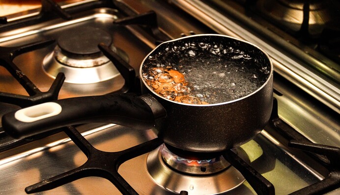 Что будет, если коснуться кипятка: предрассудки и приметы