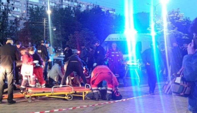 У центрі Броварів пролунав сильний вибух, є постраждалі: фото і відео