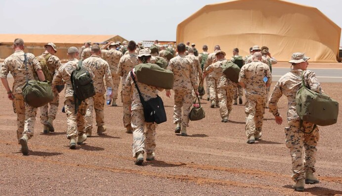 Зеленского призвали попросить Запад о направлении иностранных войск в Украину