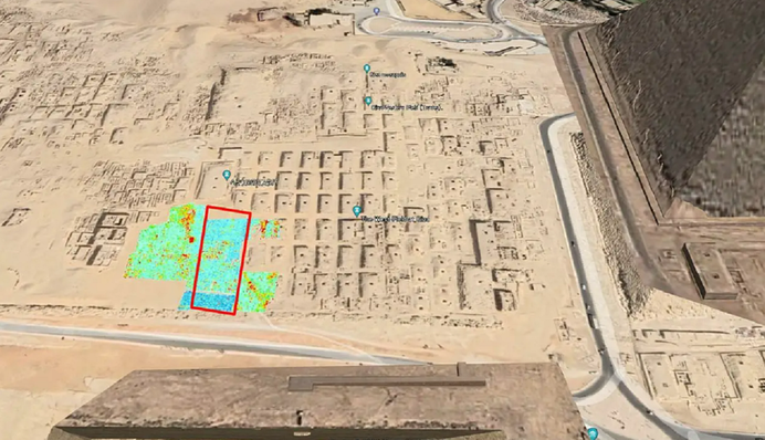Ученые обнаружили странную аномалию у пирамид Гизы: может вести к подземным сооружениям. Фото