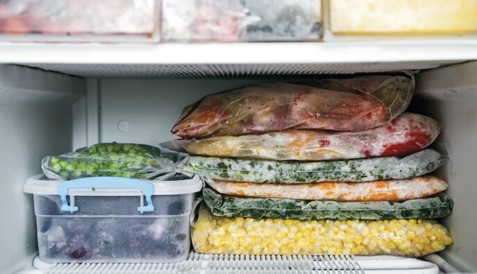 Не все это знают: топ-5 продуктов, которые нельзя держать в морозильнике