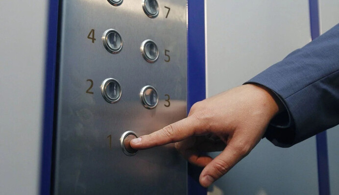 Должны ли работать лифты и подаваться вода при отключении света: важное заявление