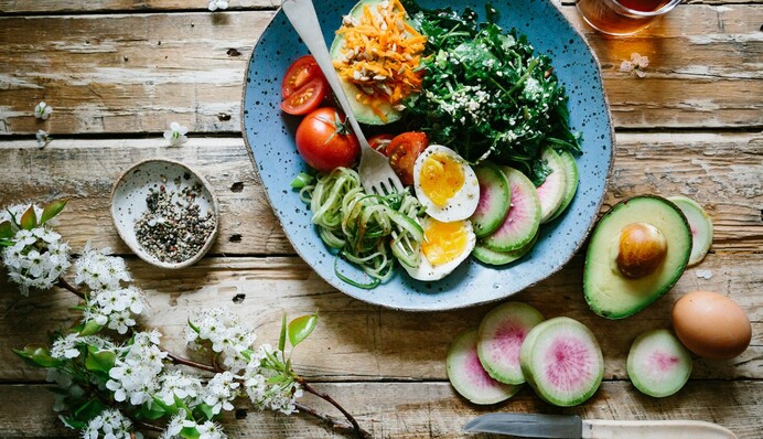 В каких продуктах содержатся витамины группы В: что добавить в рацион