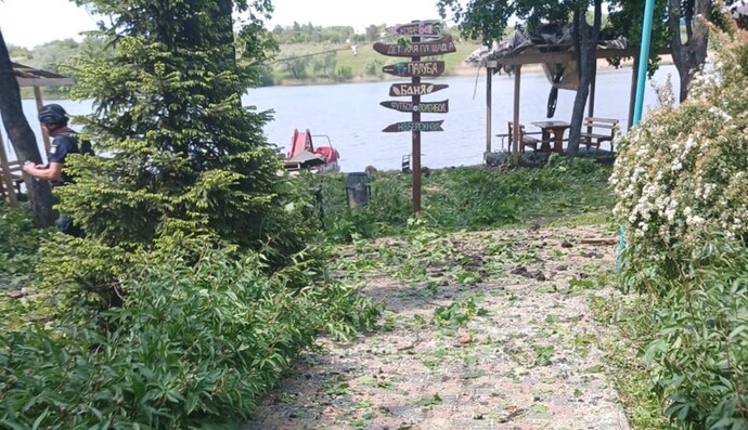 Ракети вдарили по базі відпочинку: подробиці удару РФ по передмістю Харкова