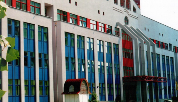 Надо идти в укрытие, но здание 